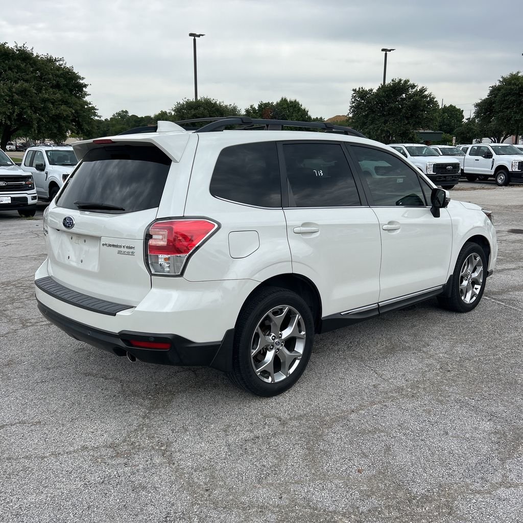 Used 2017 Crystal White Pearl Subaru 2.5i Touring image 3