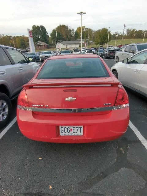 Used 2009 Red Chevrolet LT image 7