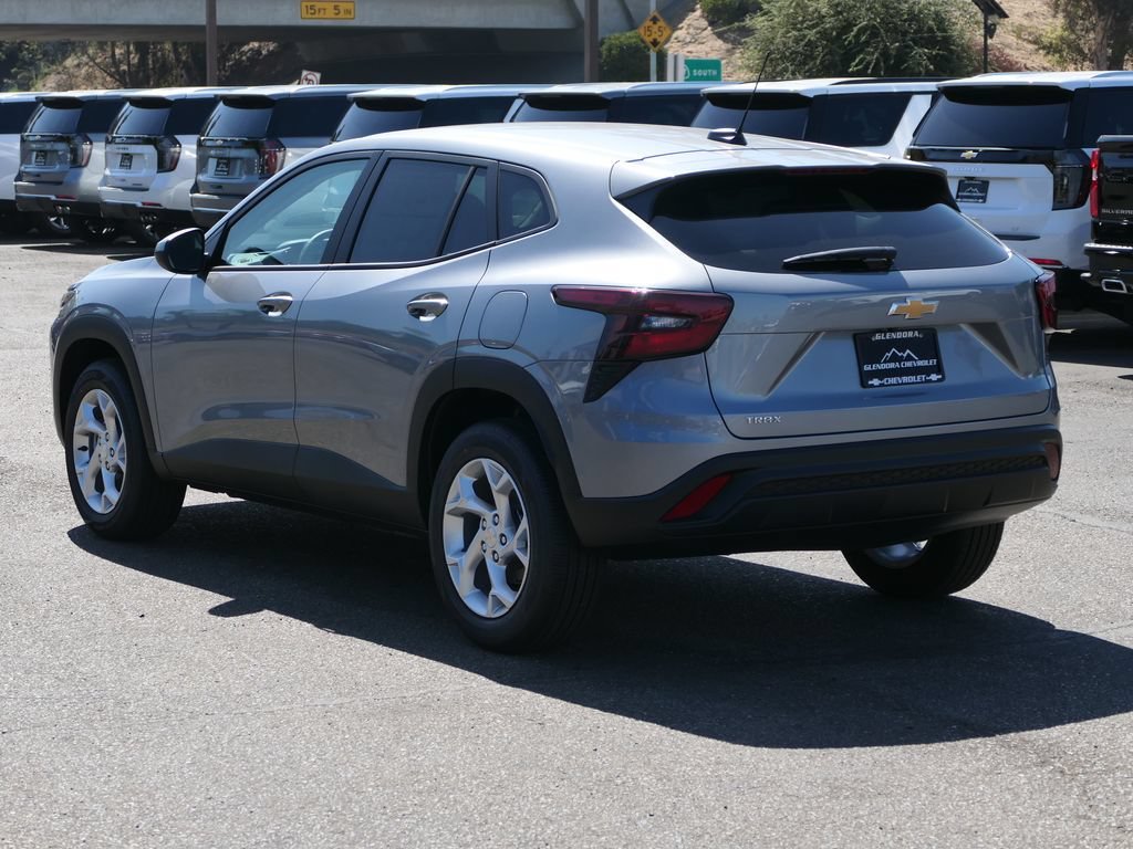 2026 Chevrolet Trax LS - Photo 6