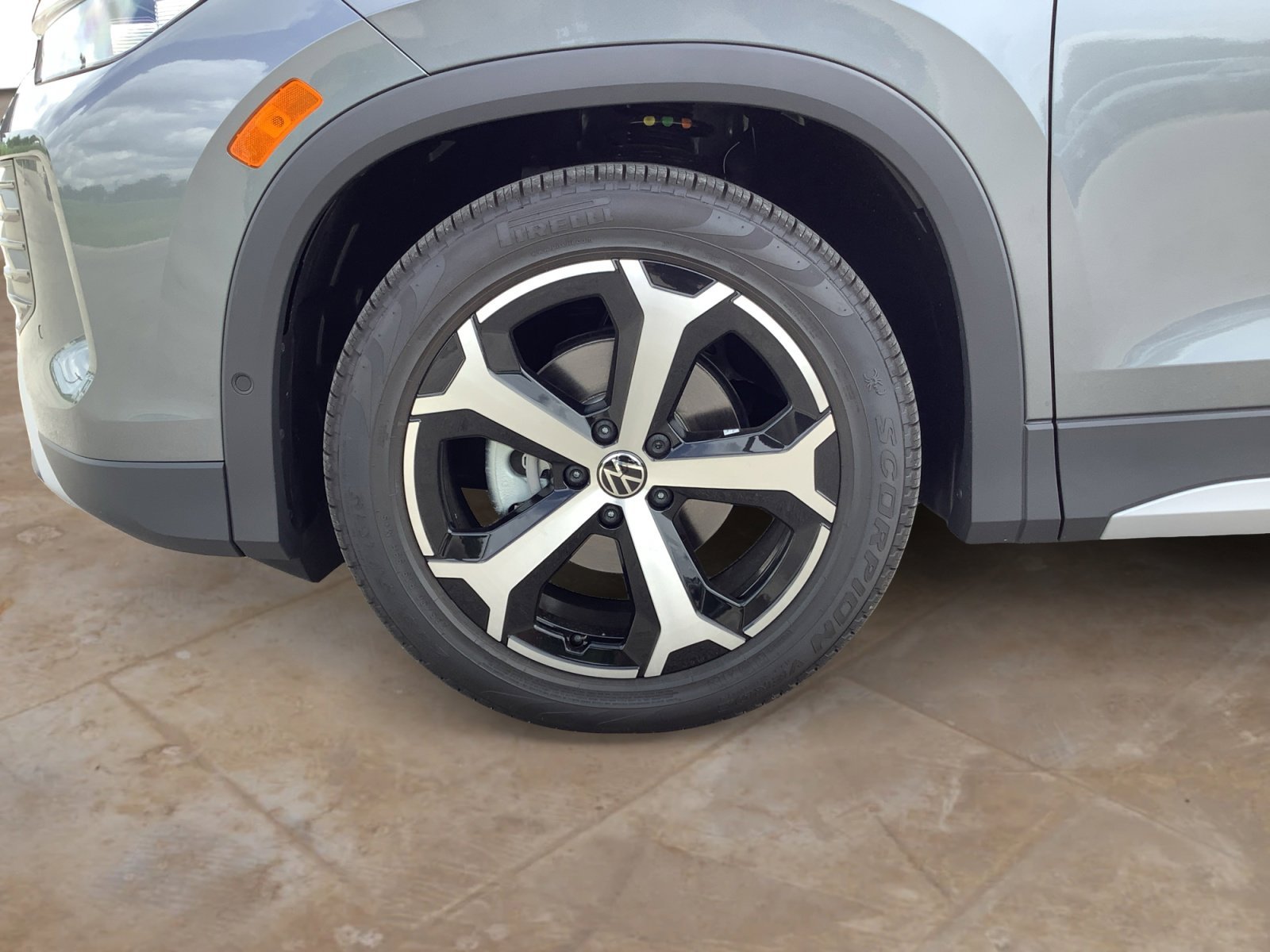 New 2026 Platinum Gray Metallic Volkswagen SE image 11