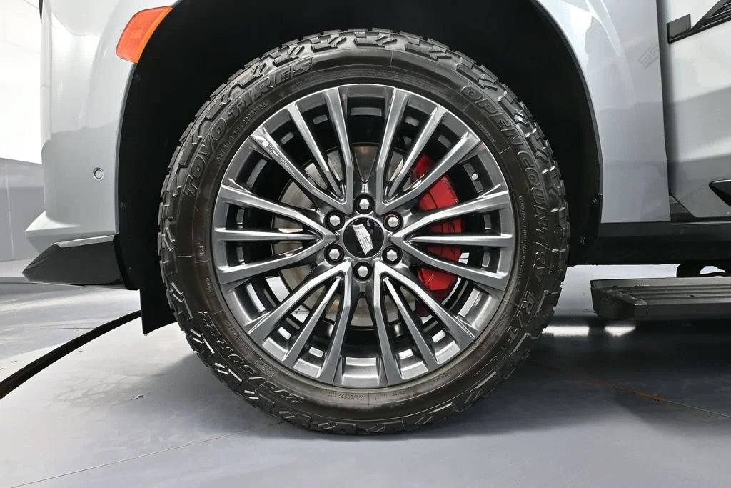 2024 Cadillac Escalade V-Series - Photo 13
