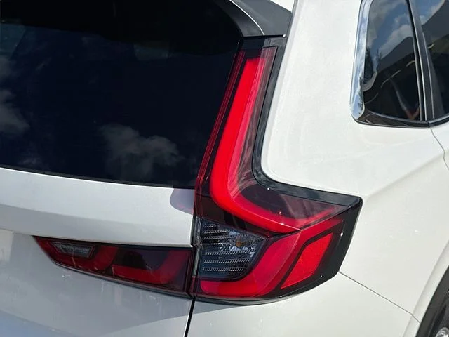 Used 2024 Platinum White Pearl Honda EX-L image 27