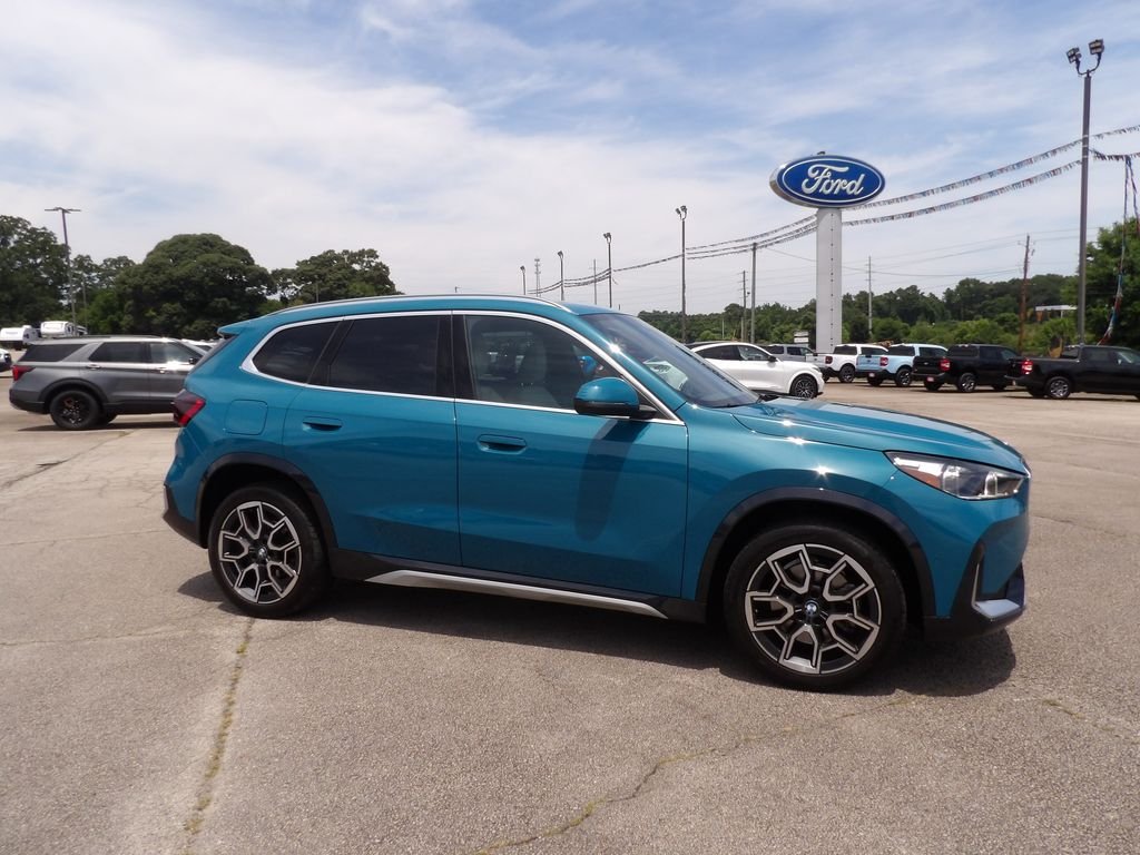 2025 BMW X1 xDrive28i's photo