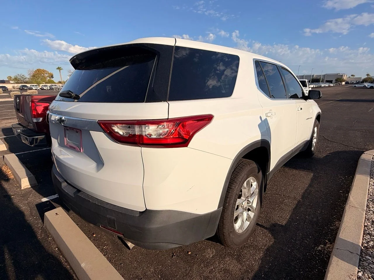 Used 2020 Summit White Chevrolet LS image 3