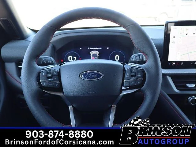 New 2026 Star White Metallic Tri-Coat Ford ST-Line image 41