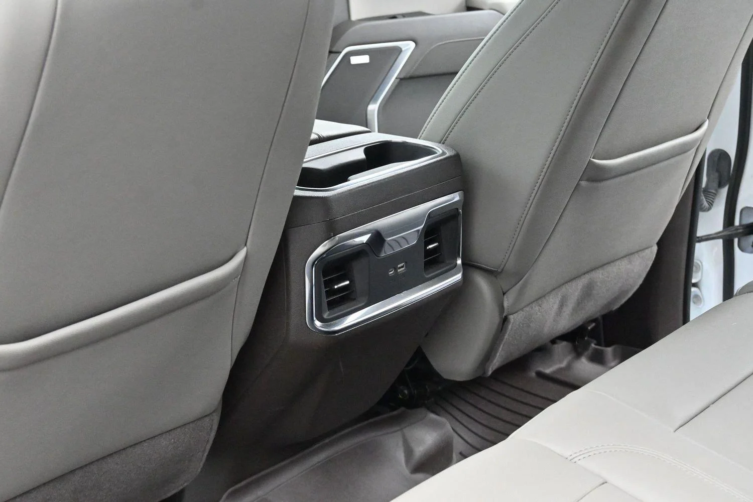 Used 2022 Summit White GMC SLT image 29