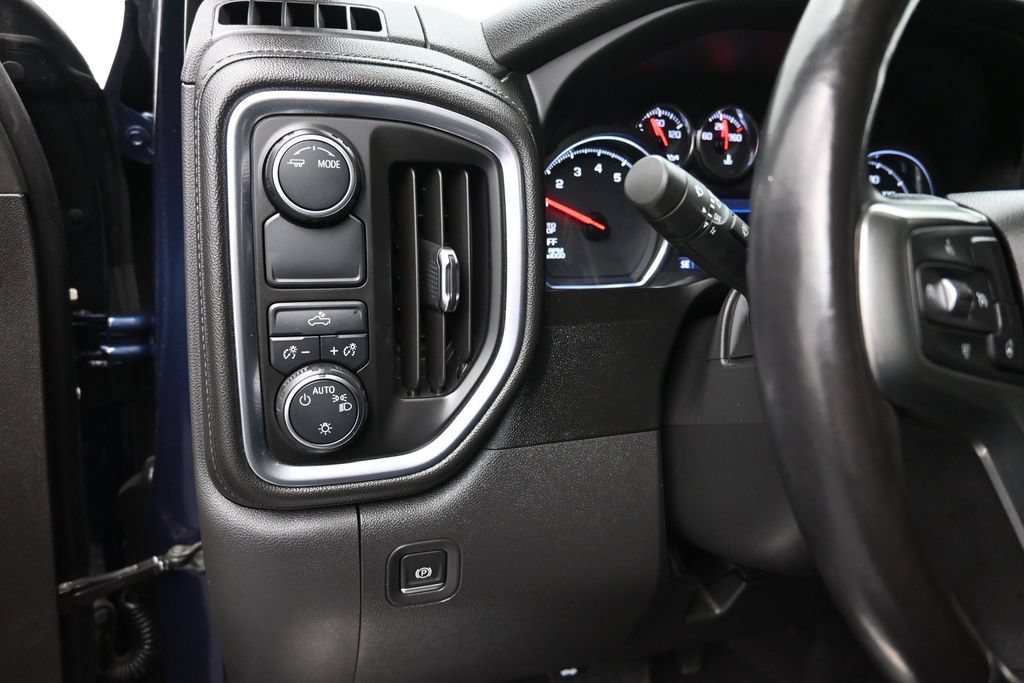 Used 2020 Blue Chevrolet LT image 25
