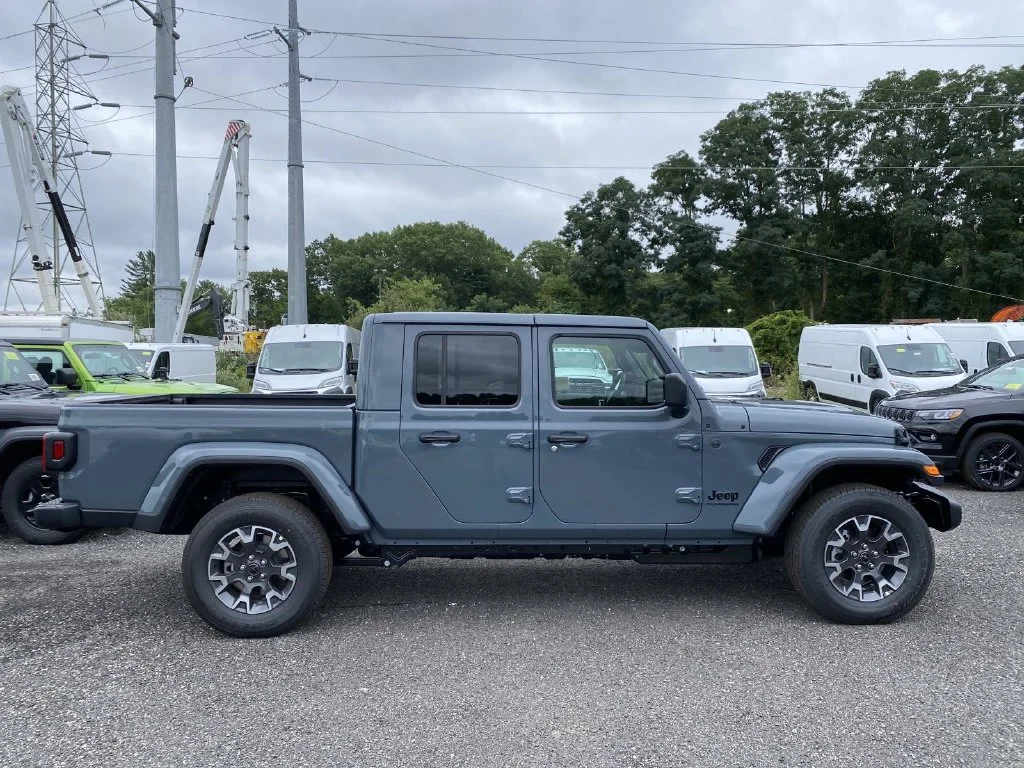 New 2026 Gray Jeep Sahara image 2