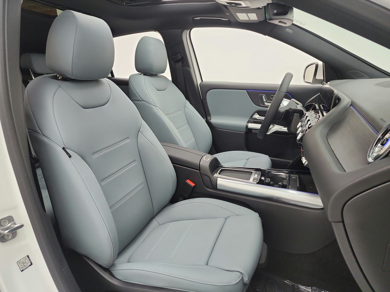New 2026 Polar White Mercedes-Benz GLA 250 SUV image 14