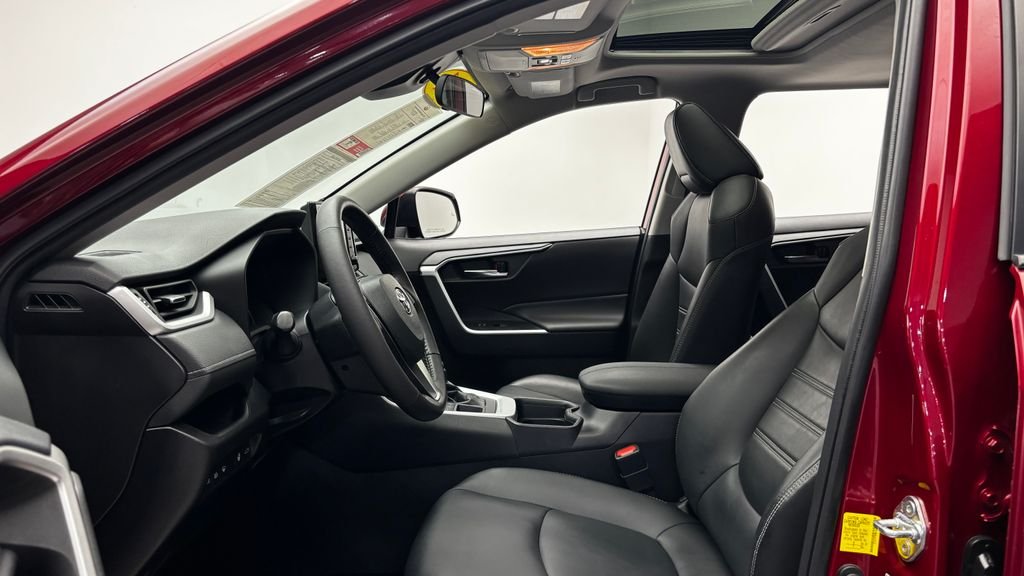 Used 2021 Red Toyota XLE Premium image 11