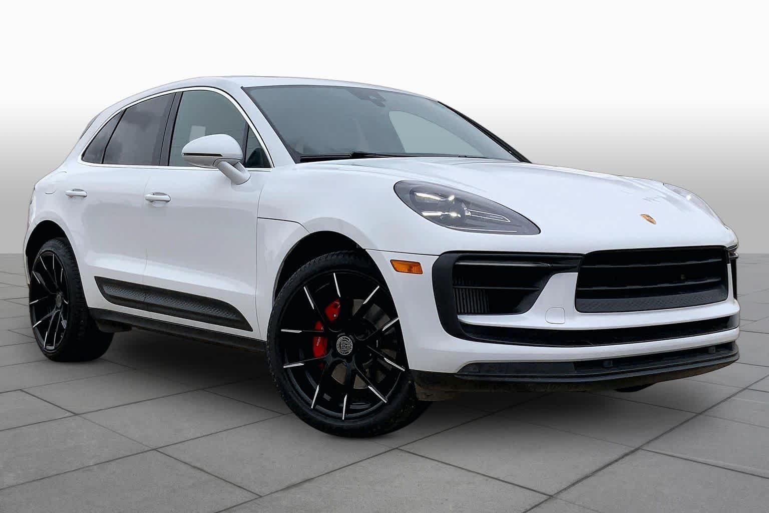2022 Porsche Macan S's photo