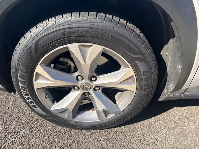 Used 2017 Silver Lexus 200t image 10