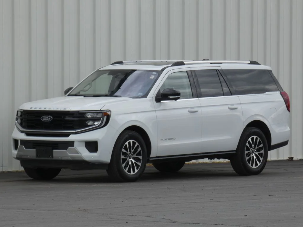 Used 2025 White Ford Platinum image 58