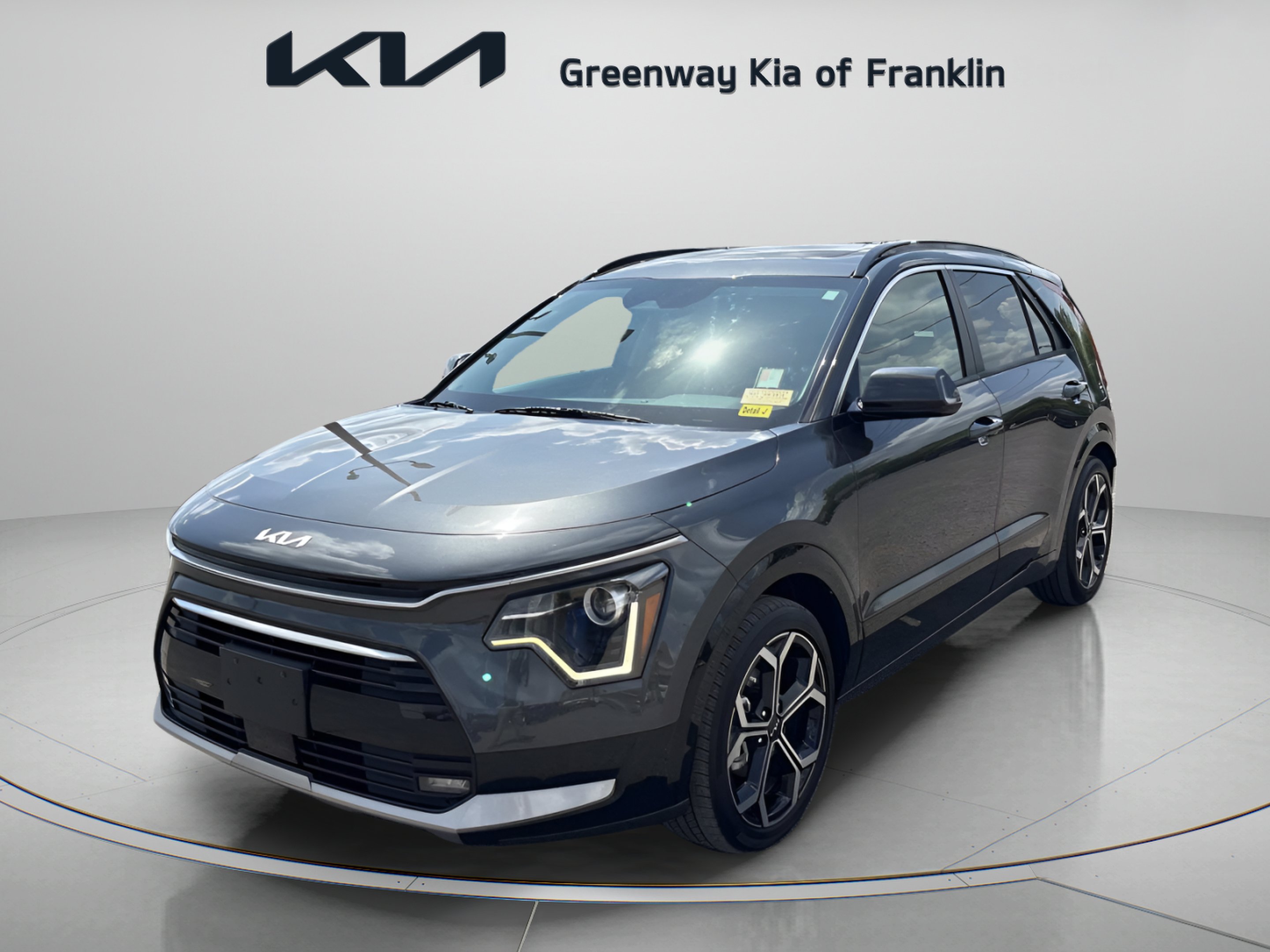 Used 2023 Graphite Gray Kia EX Touring image 3
