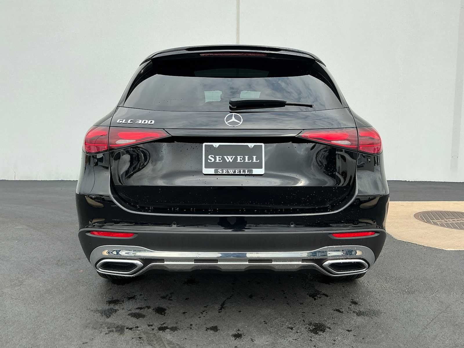 Certified Used 2026 Black Mercedes-Benz GLC 300 image 5
