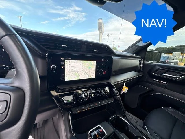 Used 2023 White GMC AT4X image 17