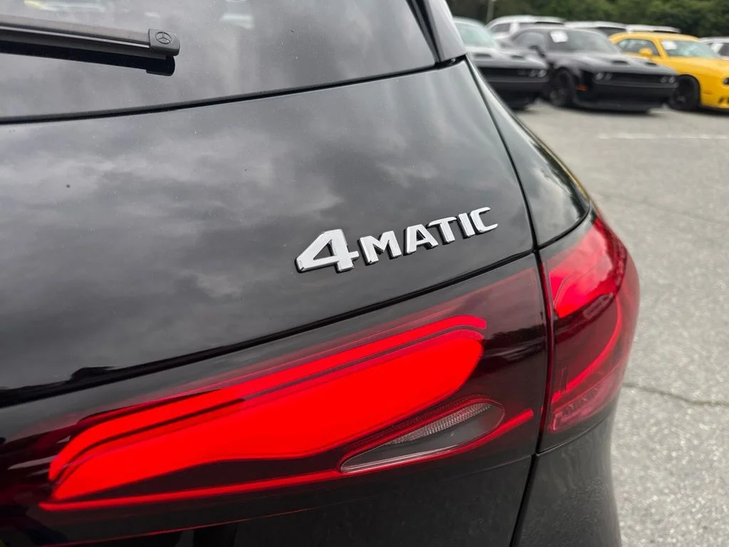 Used 2023 Black Mercedes-Benz GLC 300 image 29