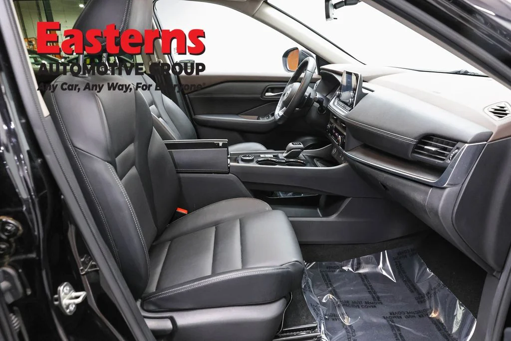 Used 2023 Black Nissan SV image 25