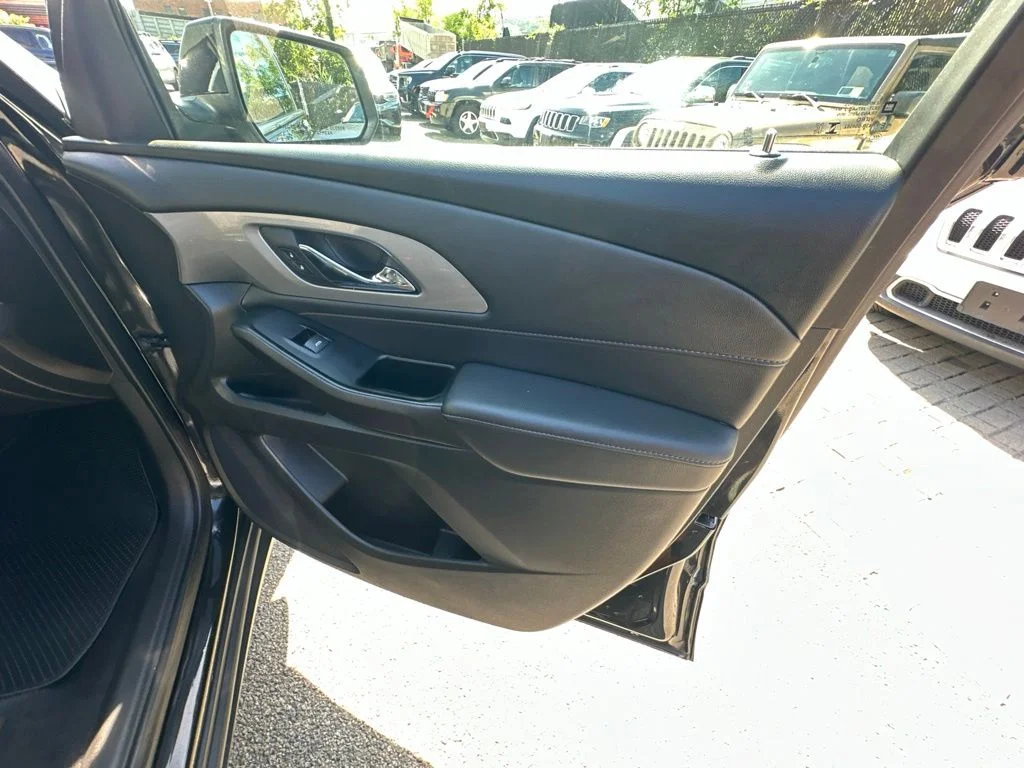 Used 2024 Black Chevrolet LT Cloth image 33
