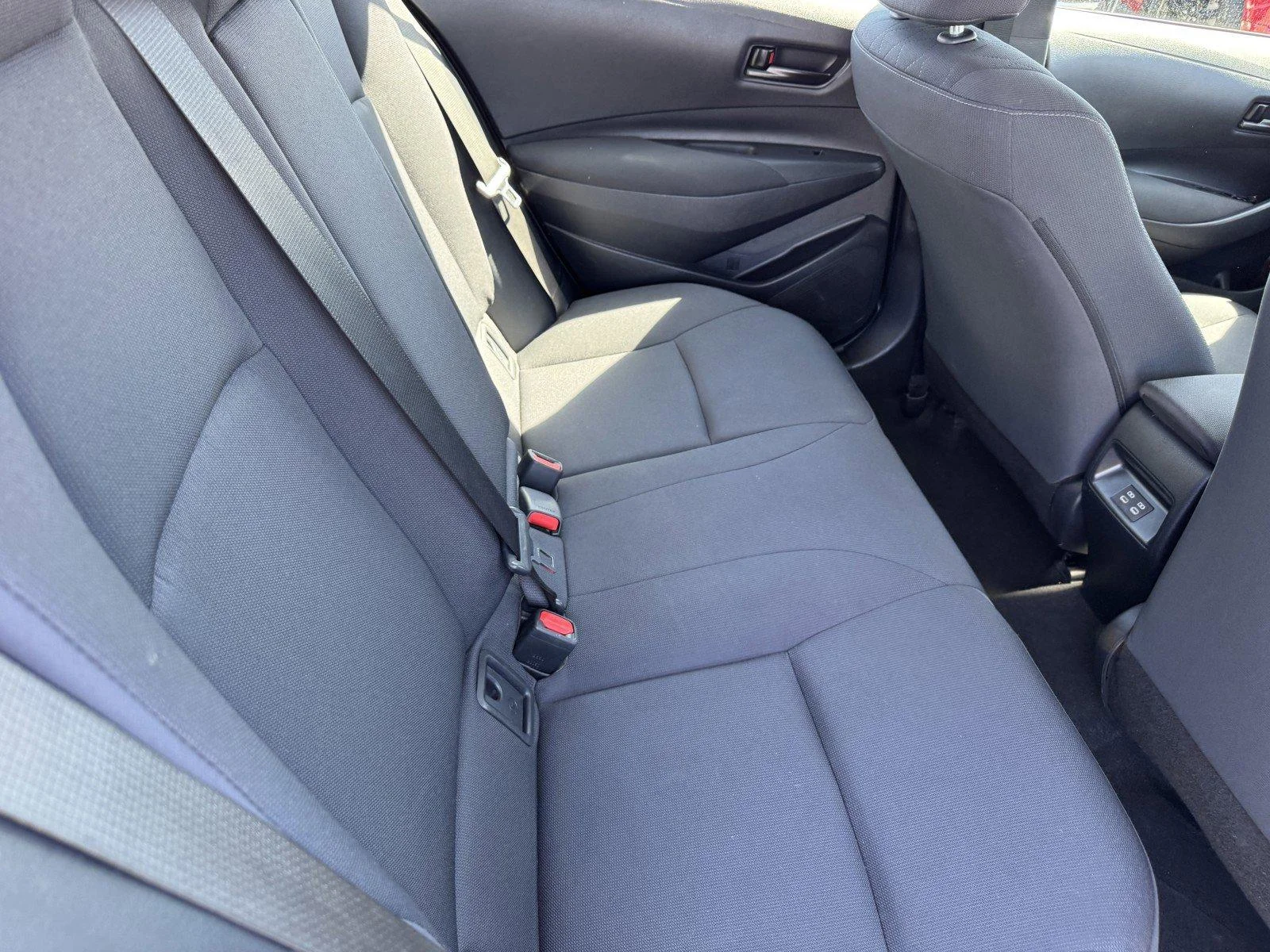 Used 2023 Classic Silver Me Toyota LE image 10