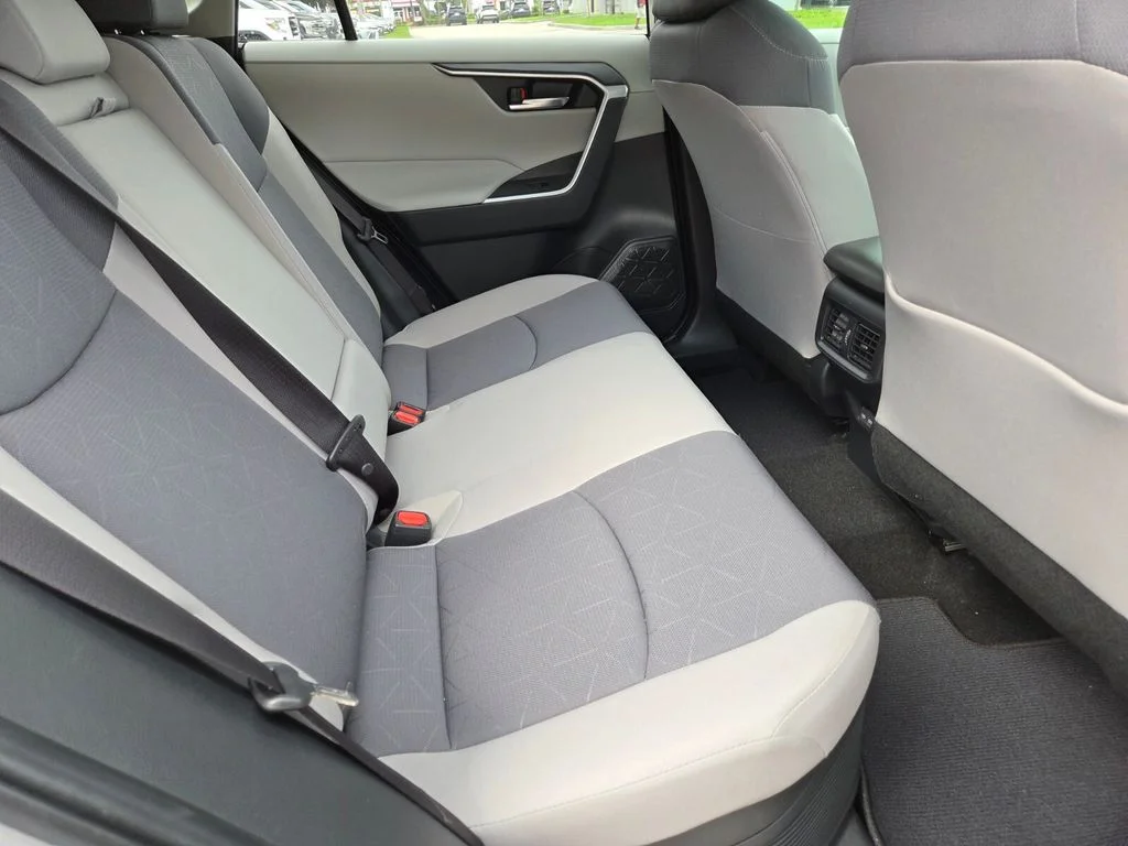 Certified Used 2025 Silver Toyota XLE image 17