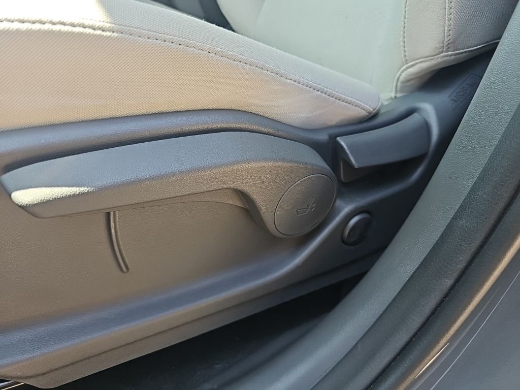 2025 Hyundai Santa Fe SE - Photo 13