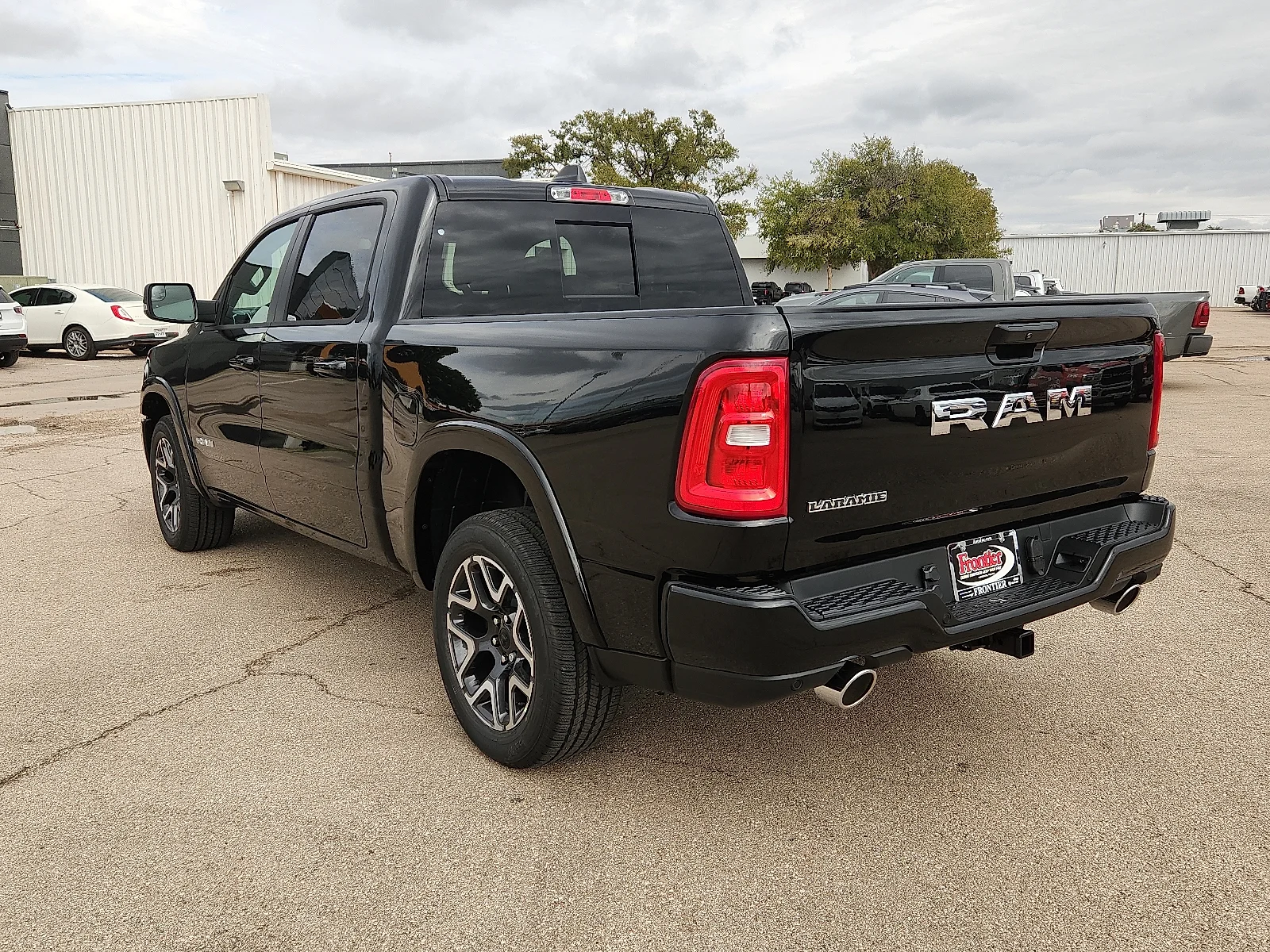 New 2027 Diamond Black Crystal Pearl-Coat  Paint Ram LARAMIE CREW CAB 4X2 5