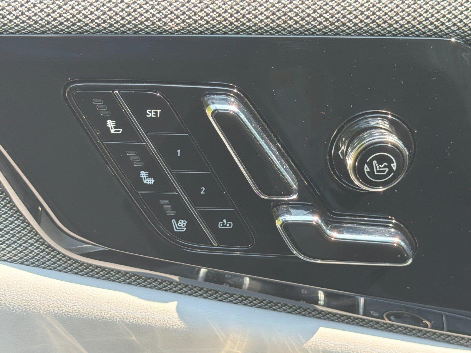 Used 2025 Argent Silver Metallic Cadillac Sport image 16