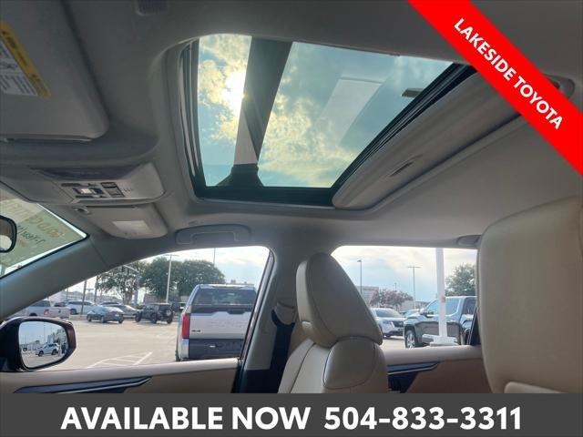 Certified Used 2025 RED MC. Toyota  image 31