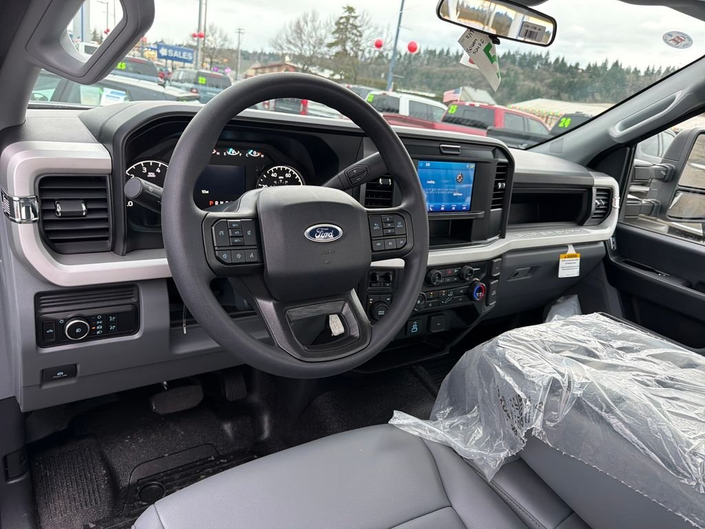 New 2026 Oxford White Ford XL image 12