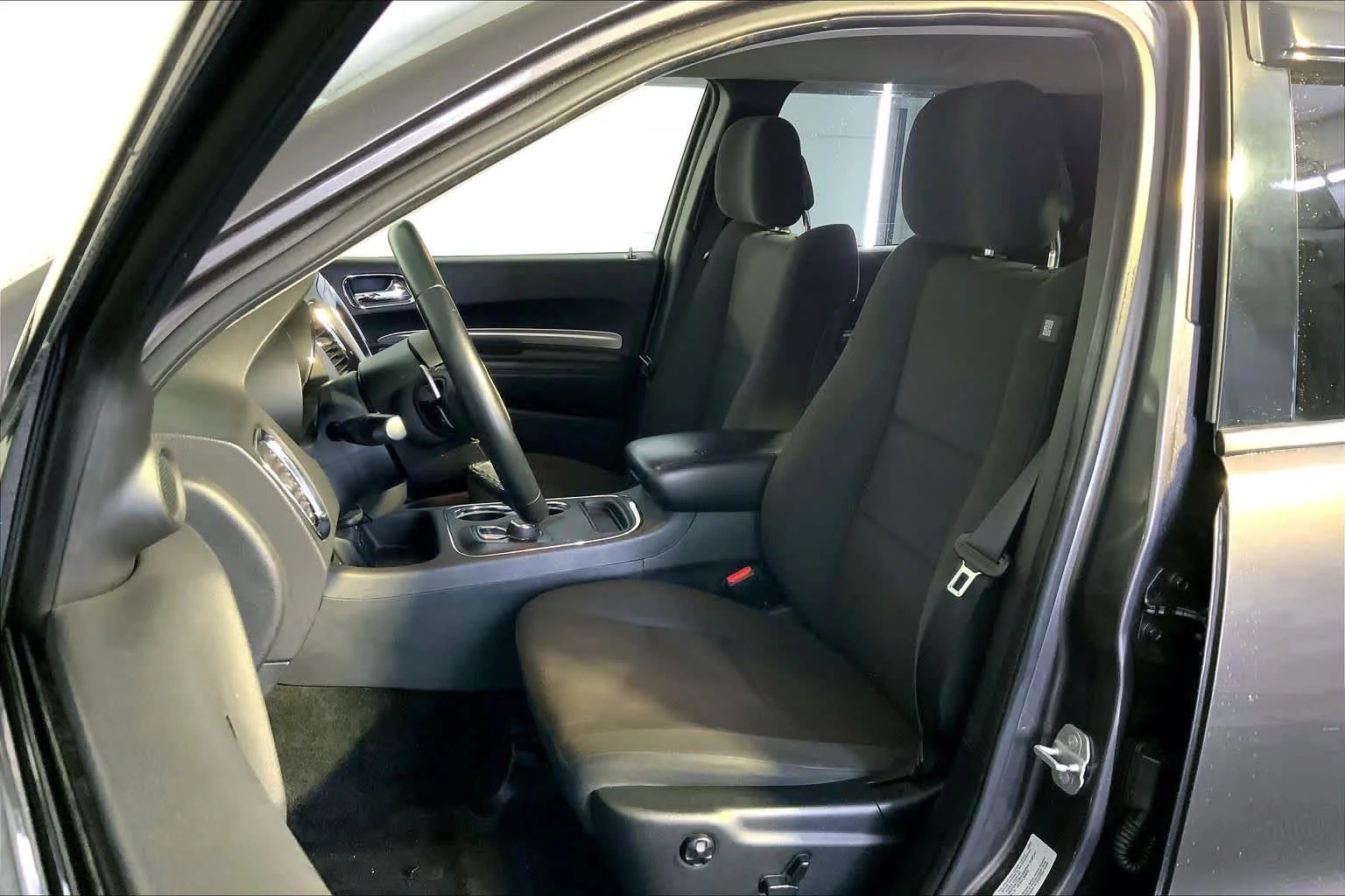 Used 2015 Granite Crystal Metallic Clearcoat Dodge SXT image 9