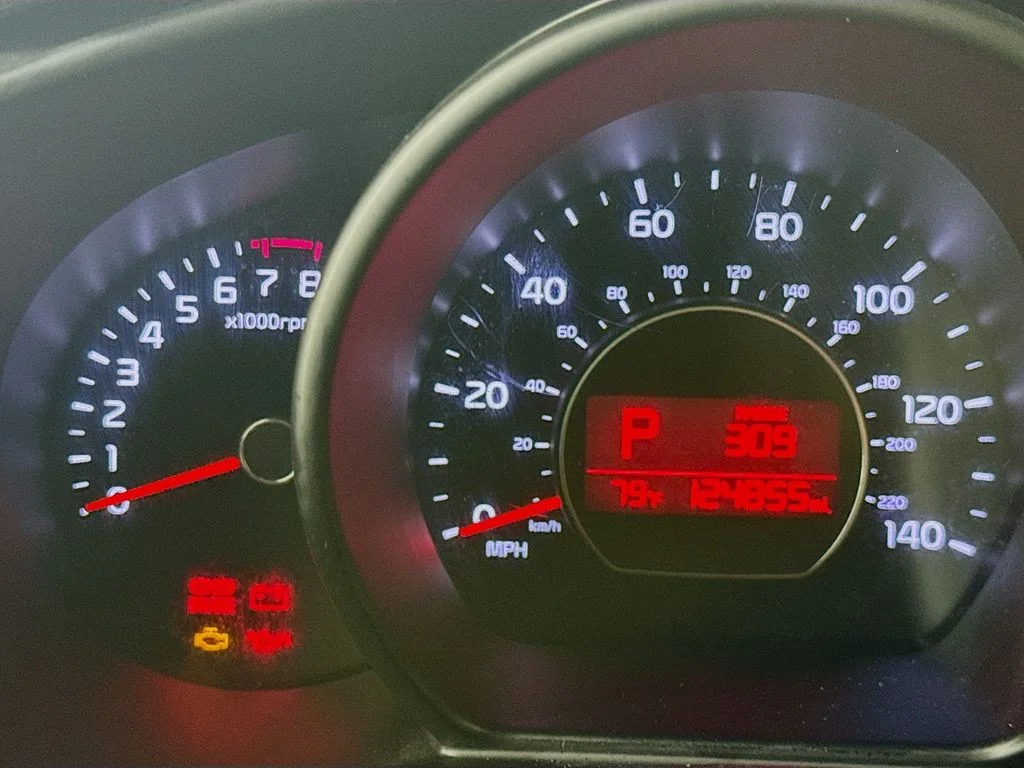 Used 2014 Brown Kia Plus image 14