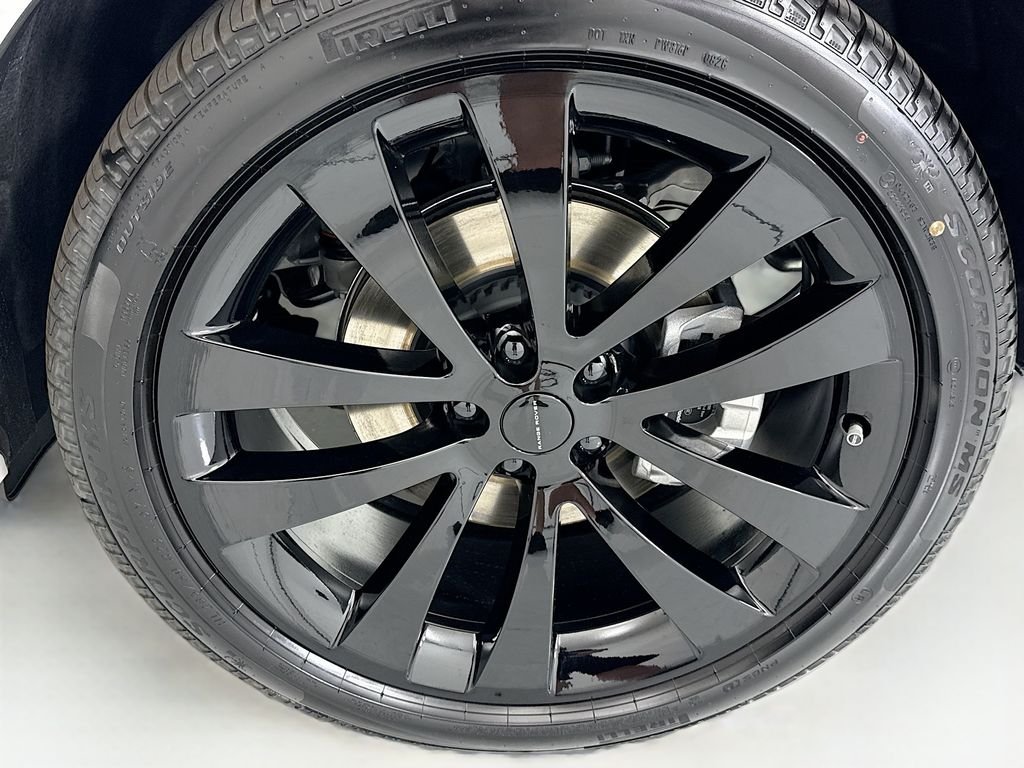 New 2026 Borasco Grey Land Rover Dynamic SE image 30