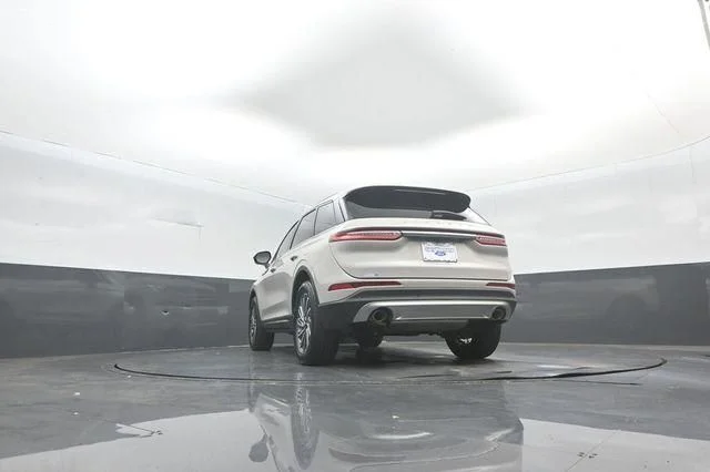 Used 2024 Pearl Metallic Lincoln Reserve image 32