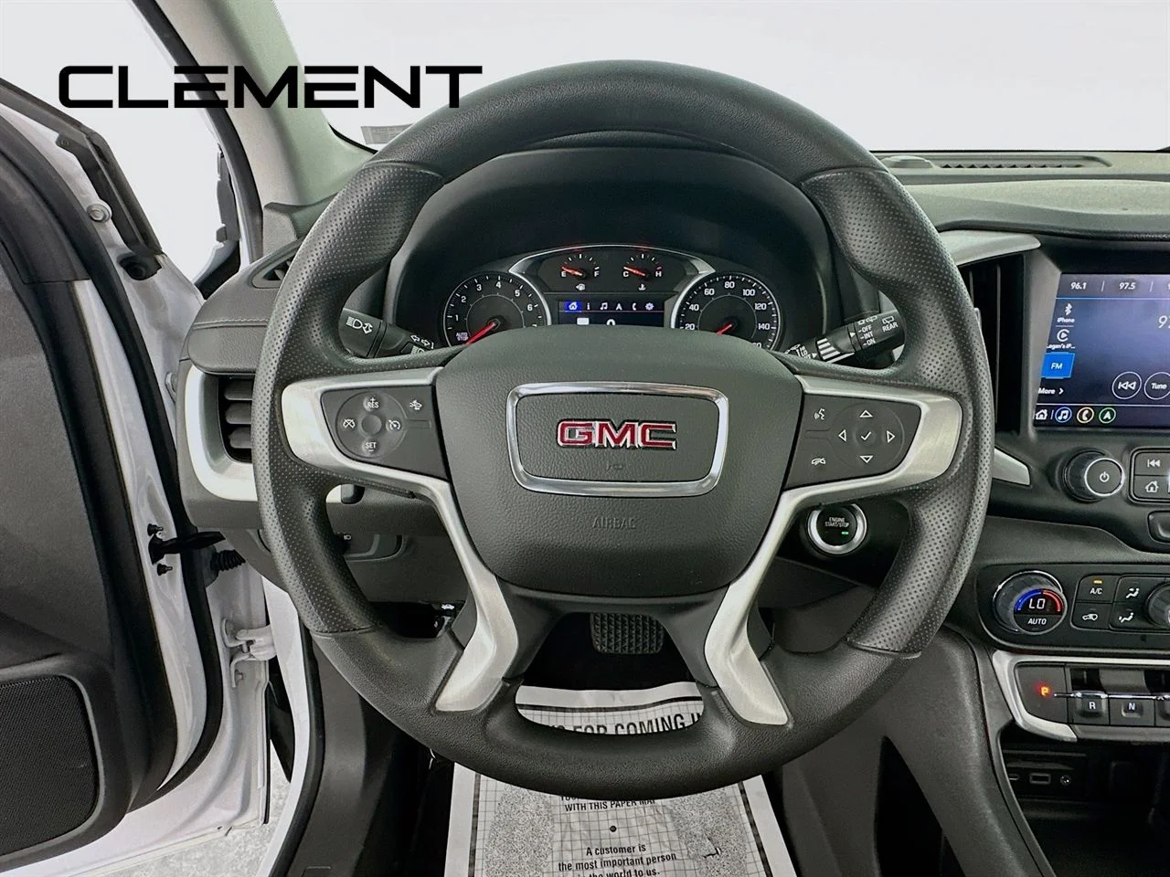 Used 2022 Summit White GMC SLE image 15