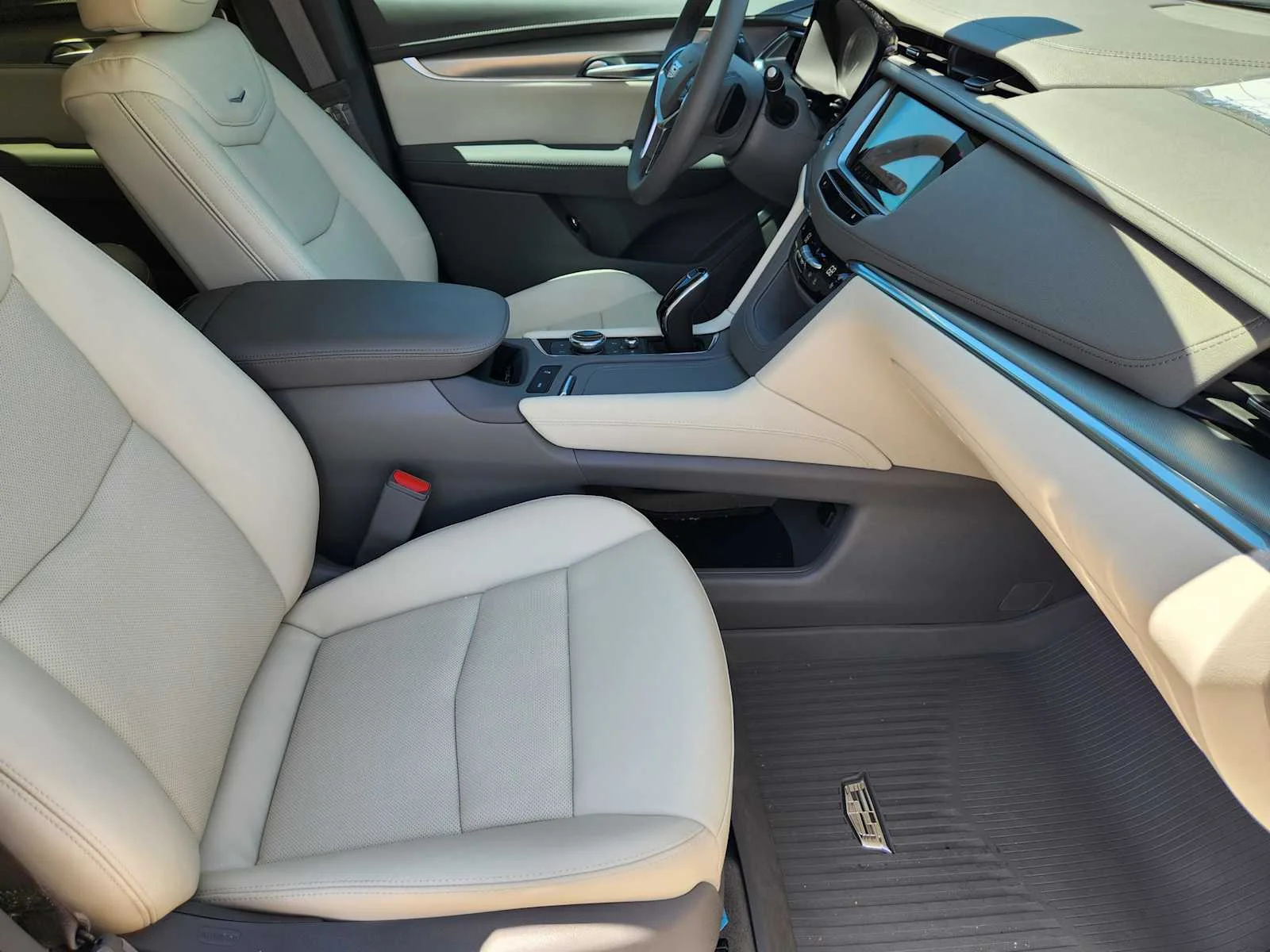 2026 Cadillac XT5 Premium Luxury - Photo 9