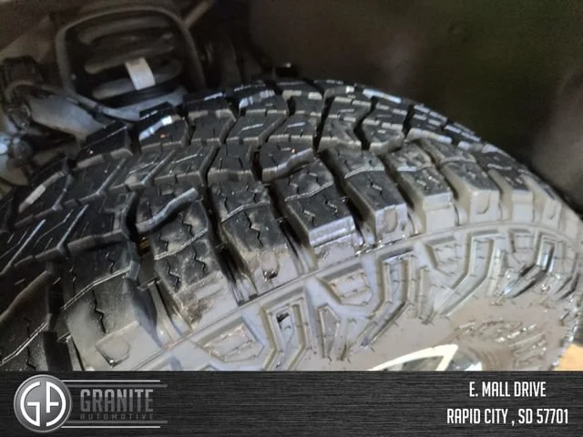 Used 2024 Sterling Metallic GMC AT4X image 29
