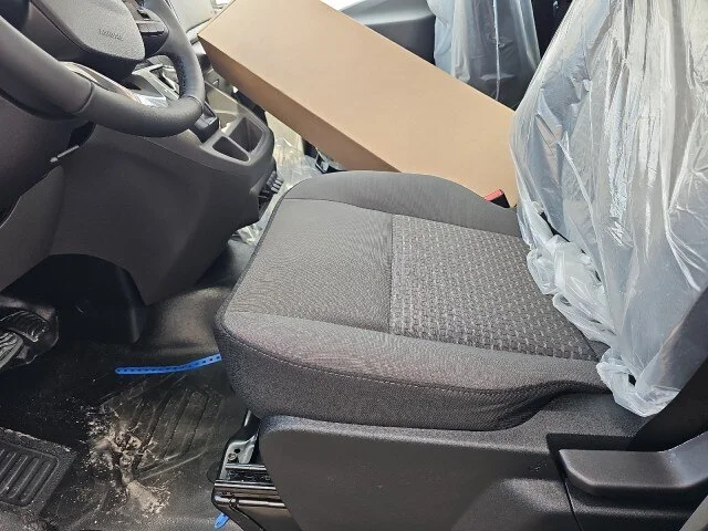 New 2026 Agate Black Metallic Ford Chassis Cab image 29