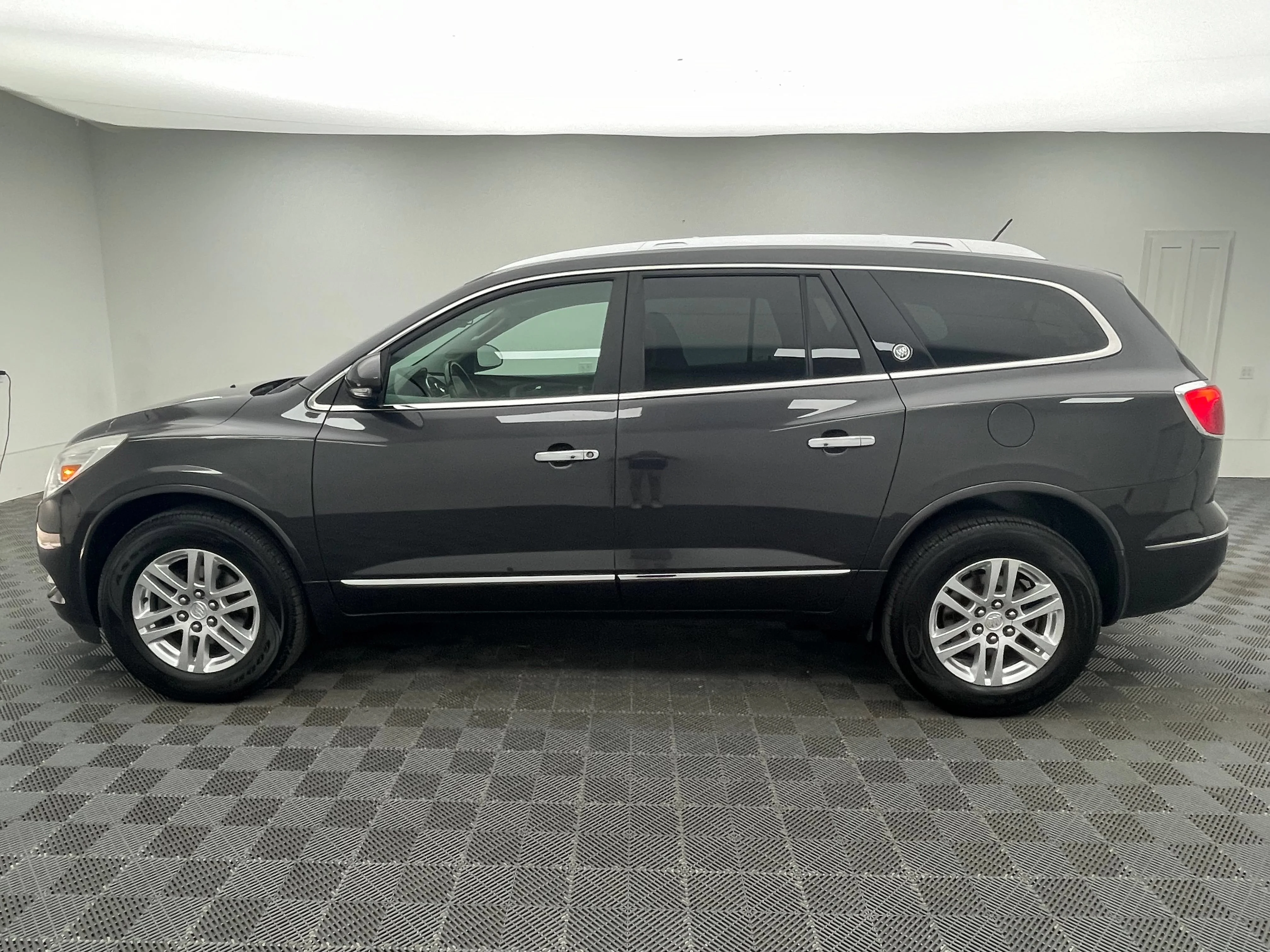 Used 2015 IRIDIUM METALLIC Buick Convenience image 11