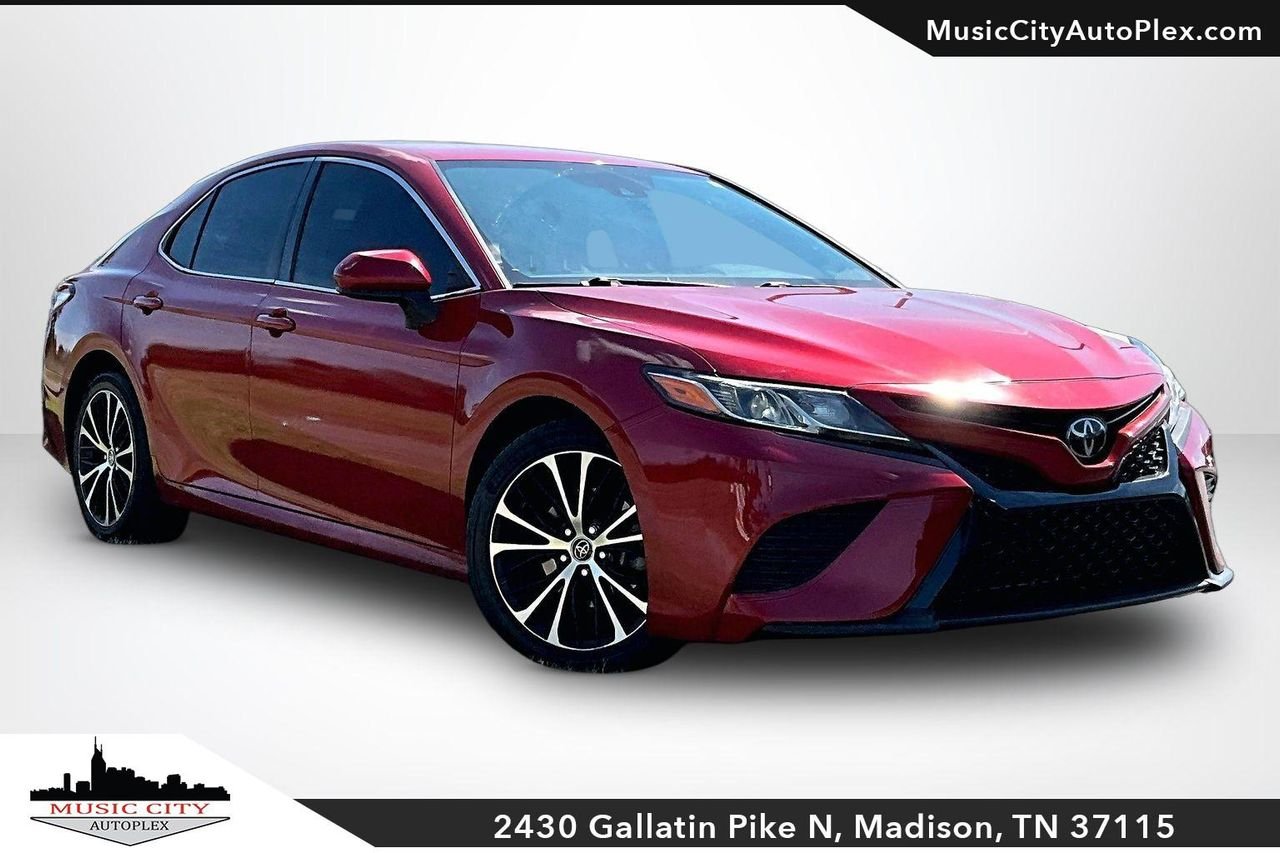 Used 2020 Supersonic Red Toyota SE image 1