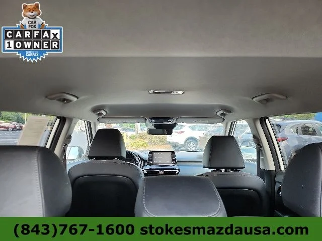 Used 2023 White Kia S image 21