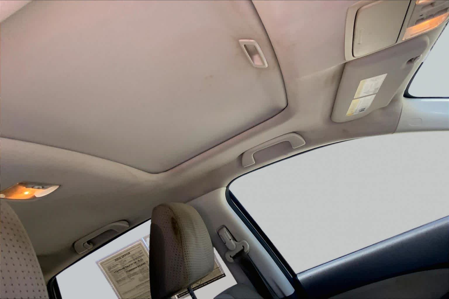 Used 2012 White Diamond Pearl Honda EX image 13