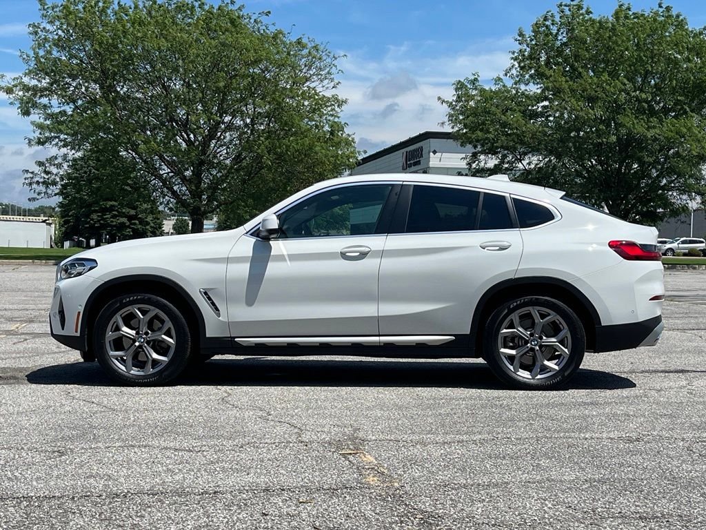 Certified Used 2025 Alpine White BMW xDrive30i image 8