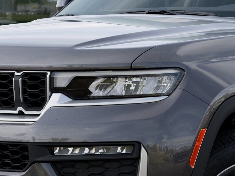 New 2026 Baltic Gray Metallic Clear-Coat Exterior Paint Jeep Limited image 10
