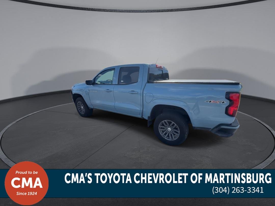 Used 2025 Snowdrift Metallic Chevrolet 4WD LT image 6
