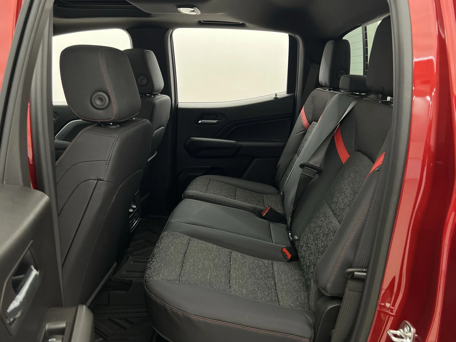2025 Chevrolet Colorado Z71 - Photo 53