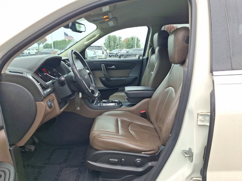 Used 2014 White Diamond Tricoat GMC SLT image 14