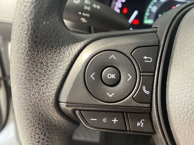Used 2025 Ice Toyota XLE image 7