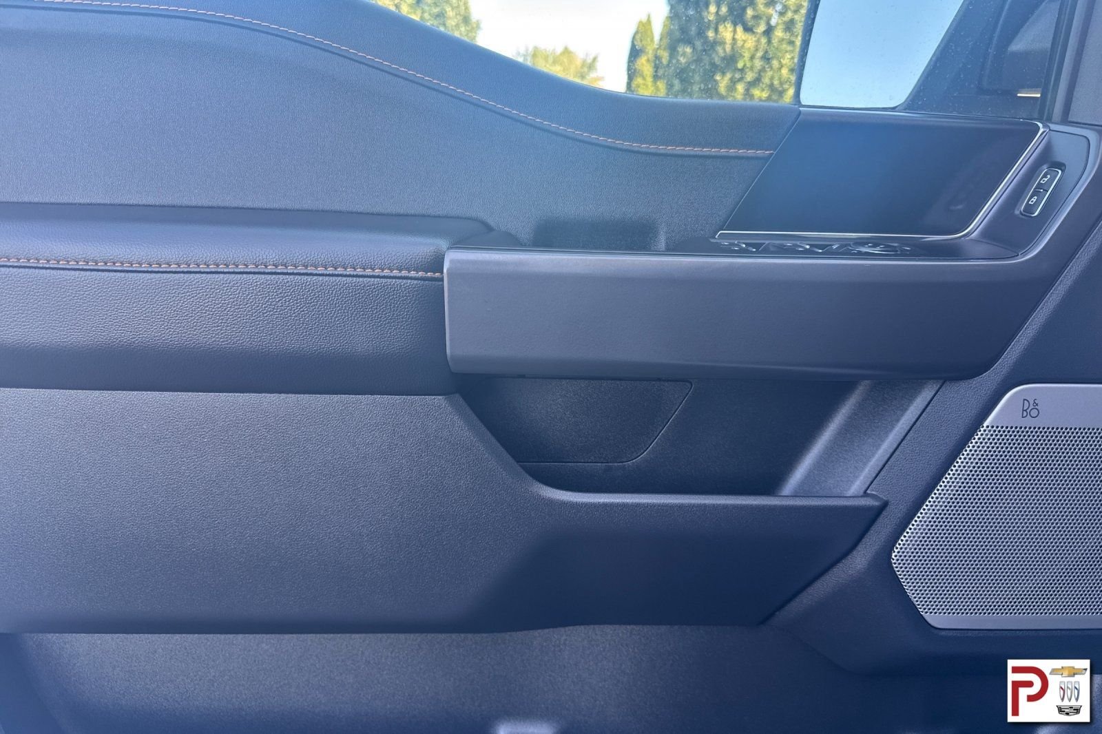 Used 2025 White Ford Tremor image 11