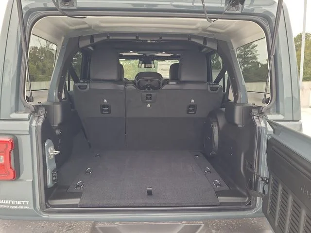 2026 Jeep Wrangler 4-Door Sahara - Photo 13